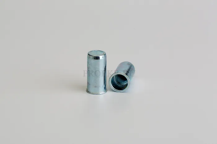 Заклепочная гайка стальная, CG1-UBС-S цилиндрическая гладкая, уменьшенный борт, первая длина, закрытая
